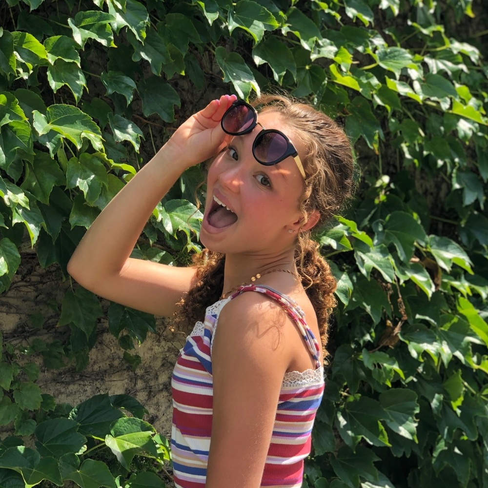 Meet your Posher, Lucy